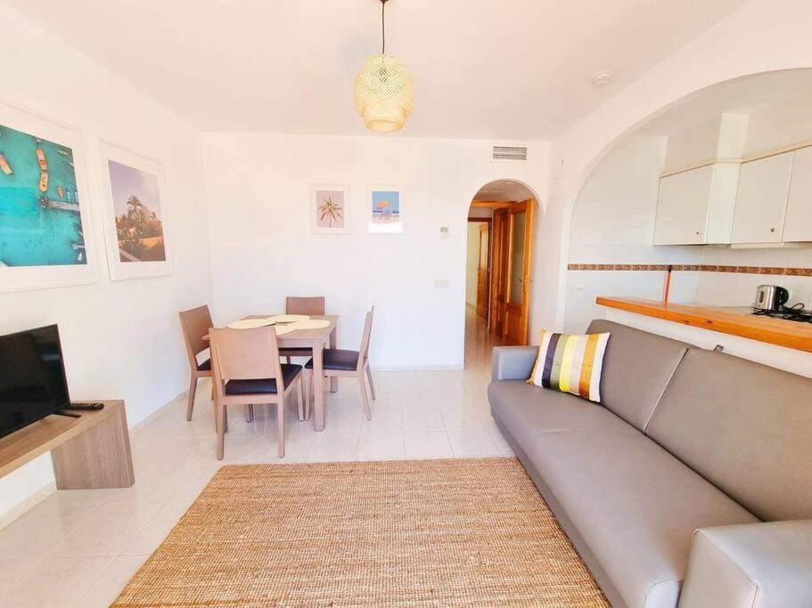Flamingo - Imperial Park - Sea View, 6 Pools, Terrace Apartment