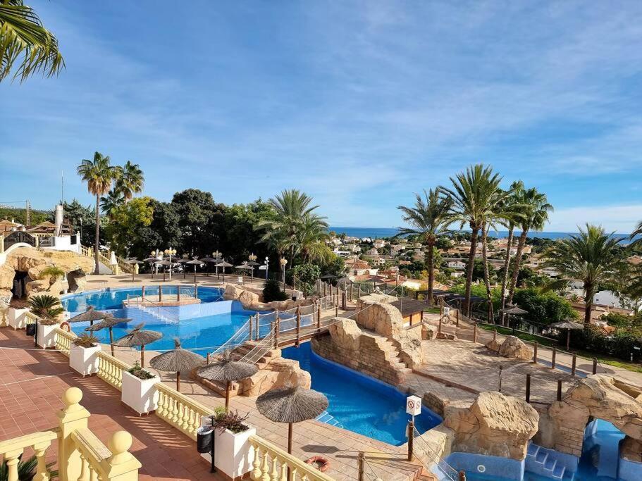 Apartment Flamingo - Imperial Park - Sea View, 6 Pools, Terrace